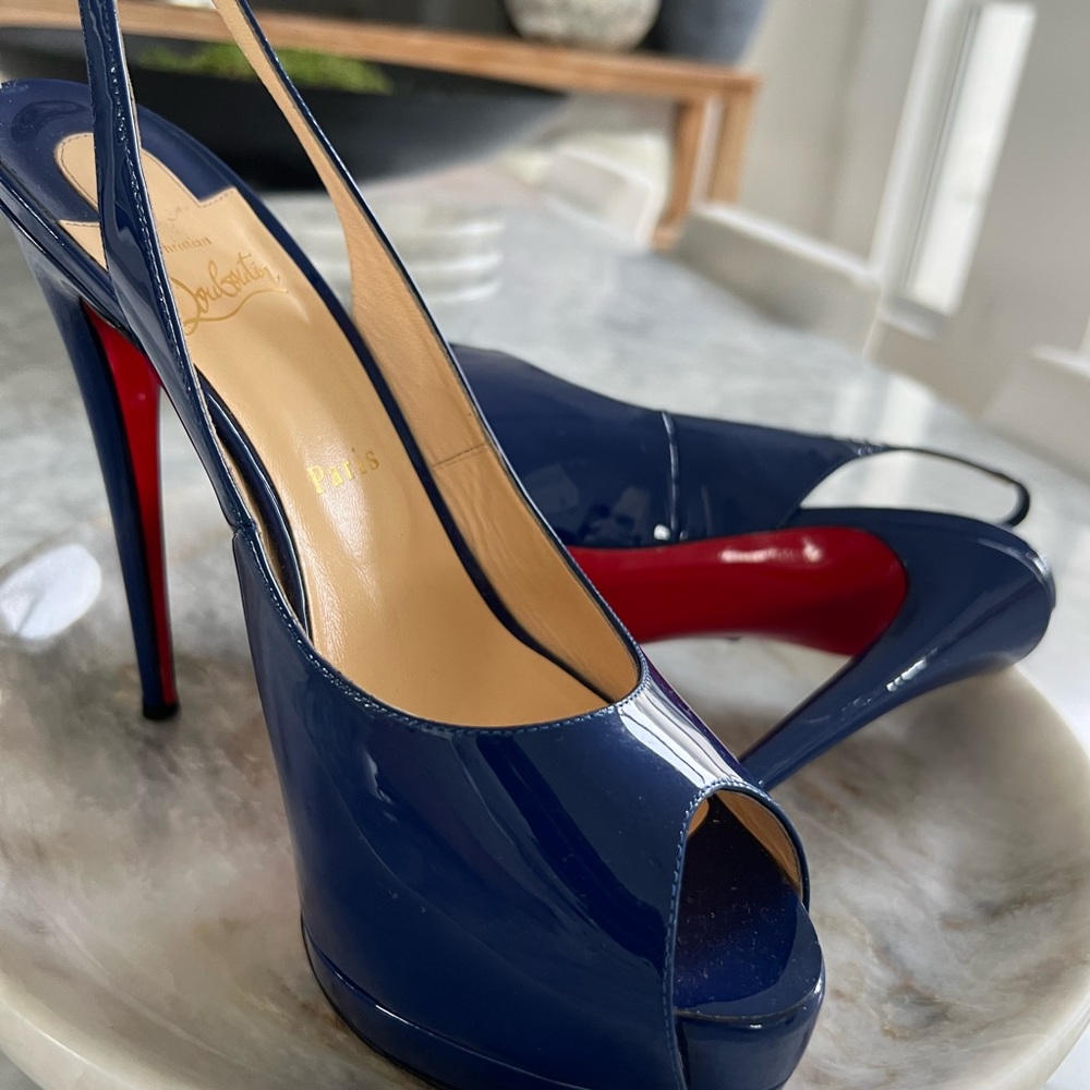 Christian Louboutin Lady Peep